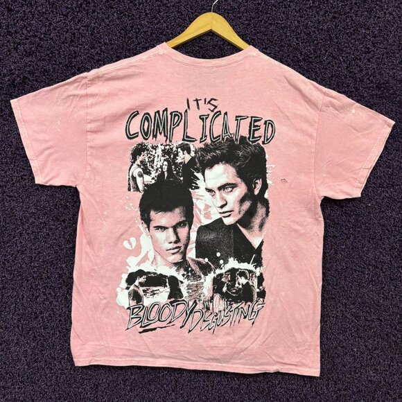 Twilight X Bloody Disgusting It's Complicated t-shirt size Large - Picture 1 of 5